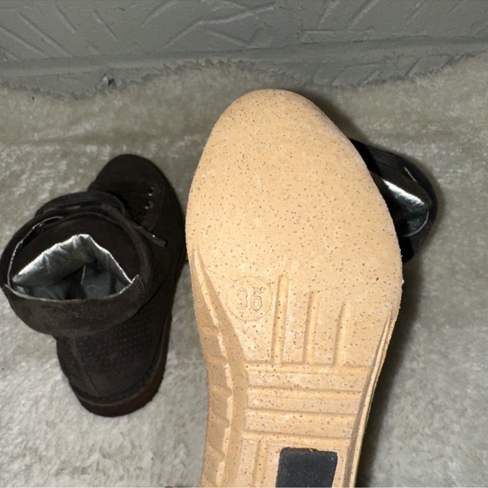 Chanel Interlocking CC Logo Brown Bootie Size 36 - Picture 12 of 13